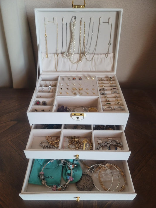 3-Layer jewelry organizers and storage